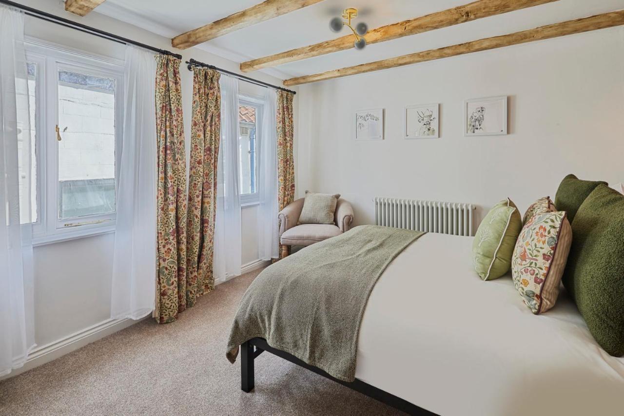 Host & Stay - Cragg Cottage Уитби Екстериор снимка