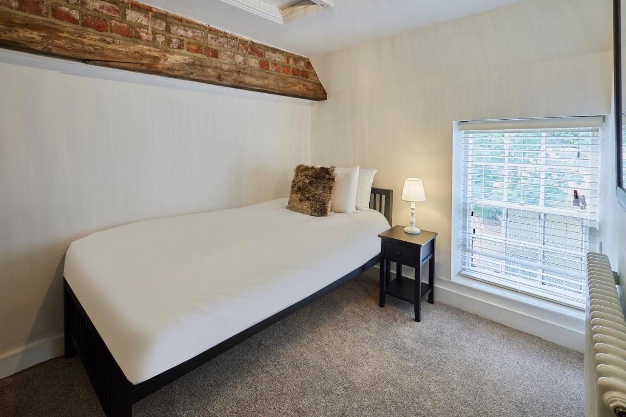 Host & Stay - Cragg Cottage Уитби Екстериор снимка
