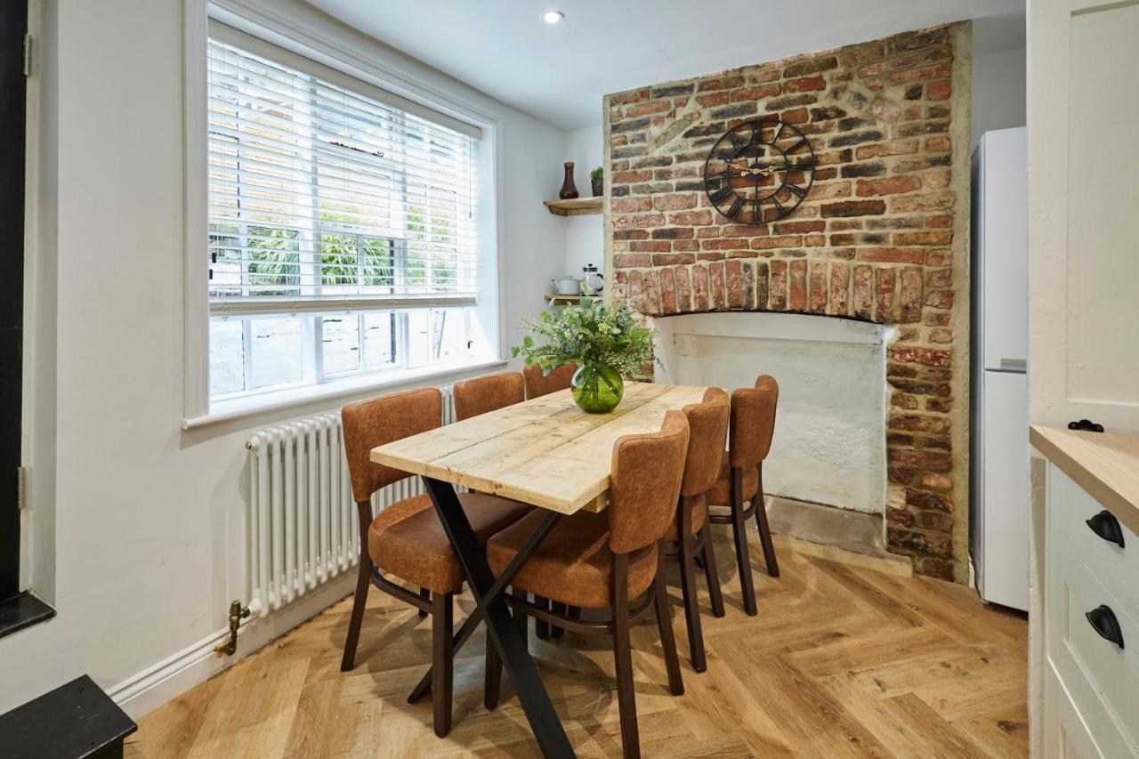 Host & Stay - Cragg Cottage Уитби Екстериор снимка
