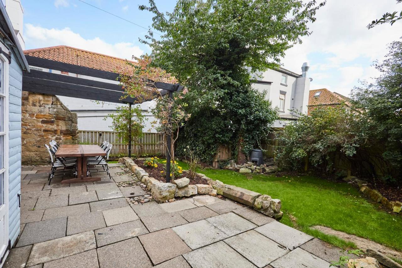 Host & Stay - Cragg Cottage Уитби Екстериор снимка
